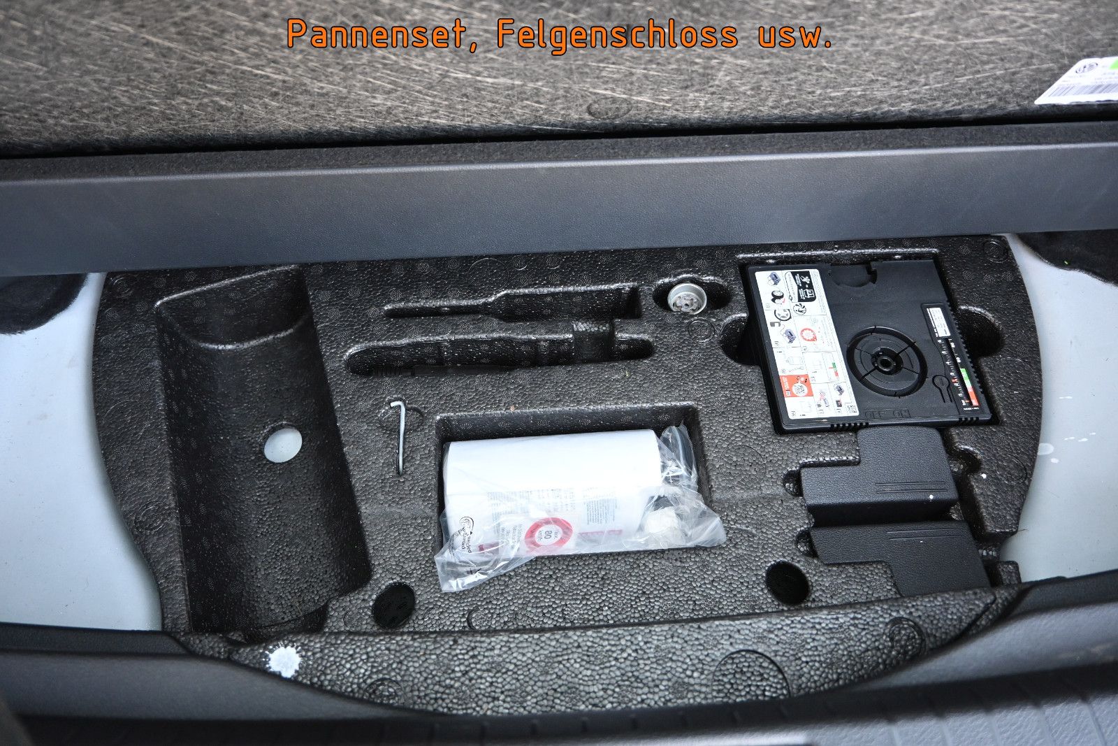 Fahrzeugabbildung Volkswagen Touran 2.0 TDI DSG °ACC°AHK°DYNAUDIO°7-SI°STHZ°