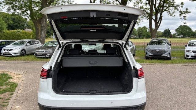 Fahrzeugabbildung Volkswagen Touareg V6/4Motion/Leder/AHK/Luftfahrwerk/4xKlim