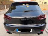 Porsche Macan  schwarzmetallic - Porsche Gebrauchtwagen in München