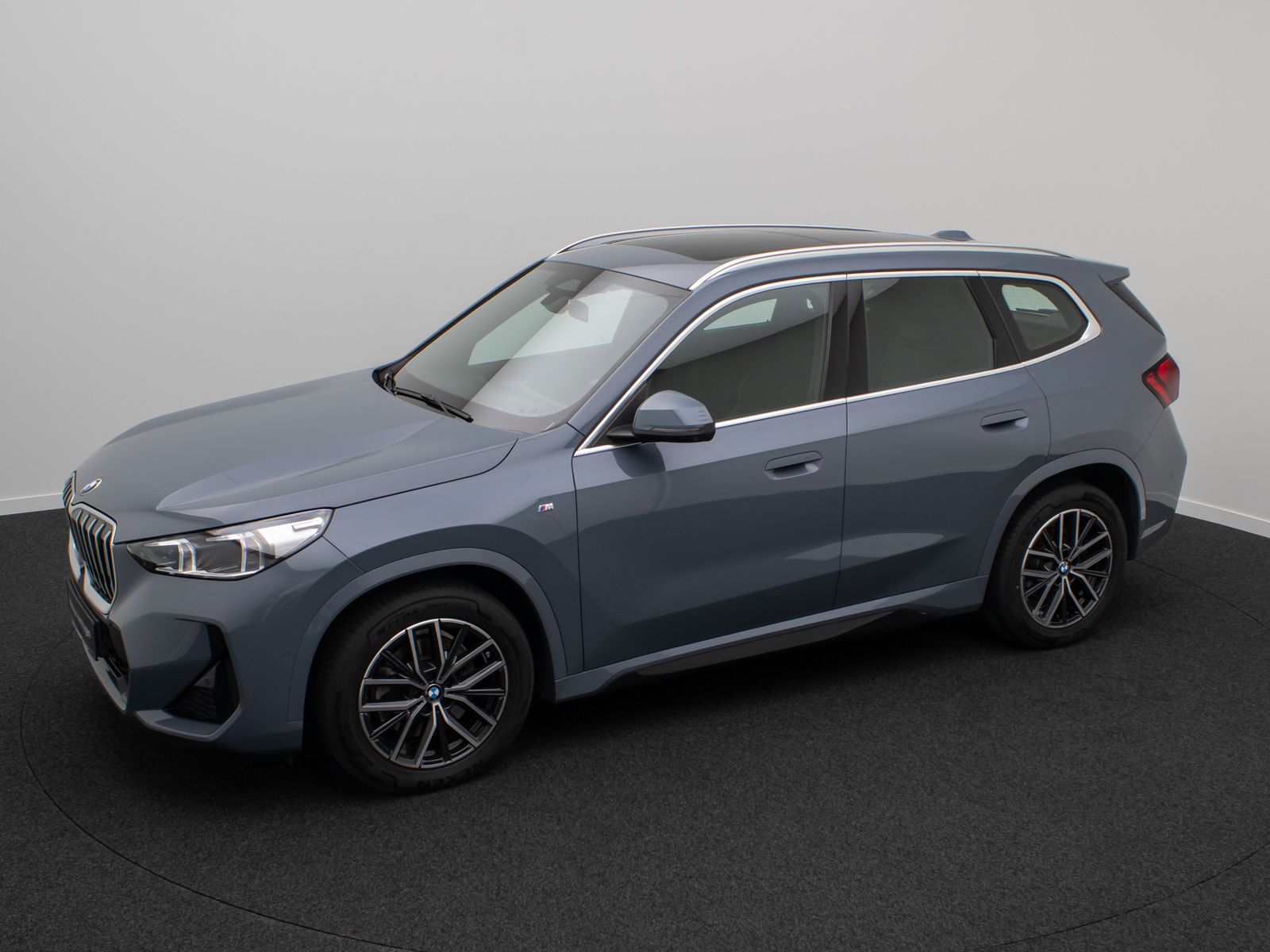 Fahrzeugabbildung BMW X1 xD23d M Sport 360&deg; HUD H/K AHK Panorama DAB