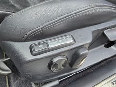 VW Passat Variant R-Line 2.0TDI 150PS DSG Pano DAB VW Passat Variant R-Line 2.0TDI 150PS DSG Pano DAB