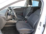 Ford Focus 2.0 EcoBlue C+C B&O AHK LED Kamera ACC - Ford Focus mit Diesel-Antrieb: Limousine