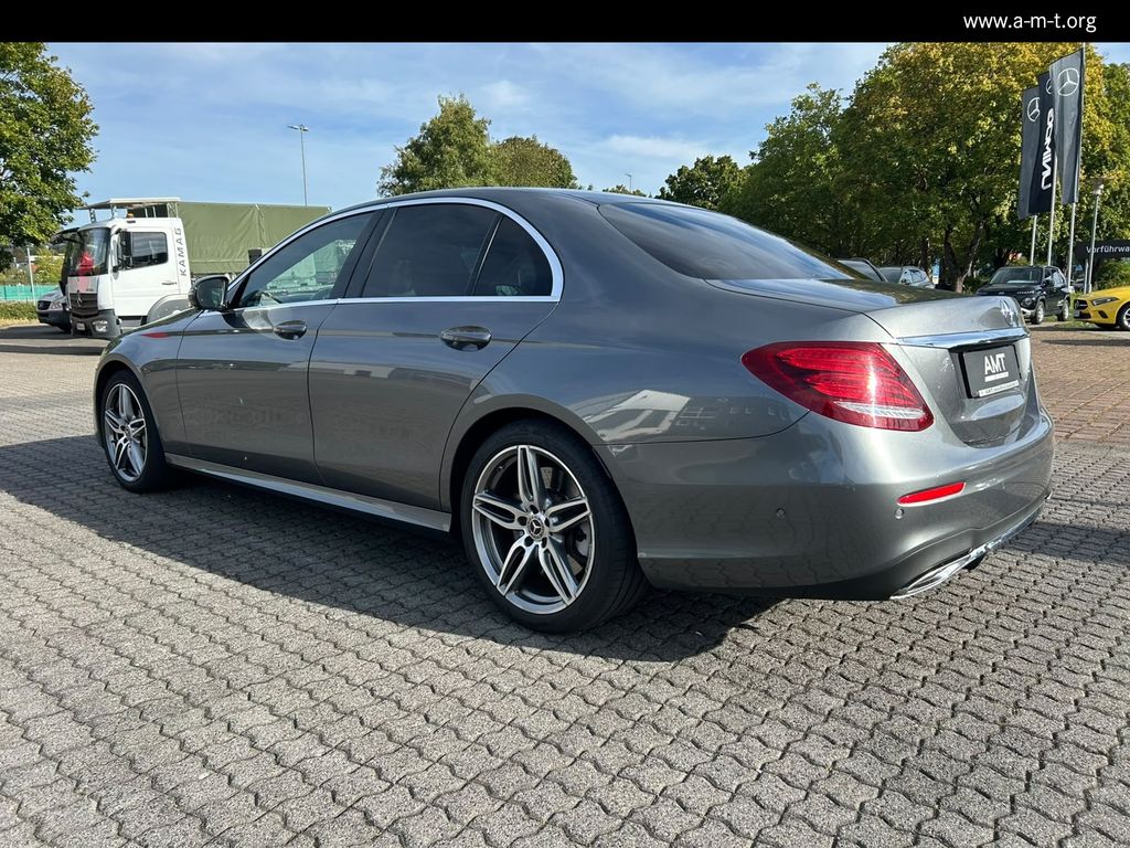 MERCEDES-BENZ E 400