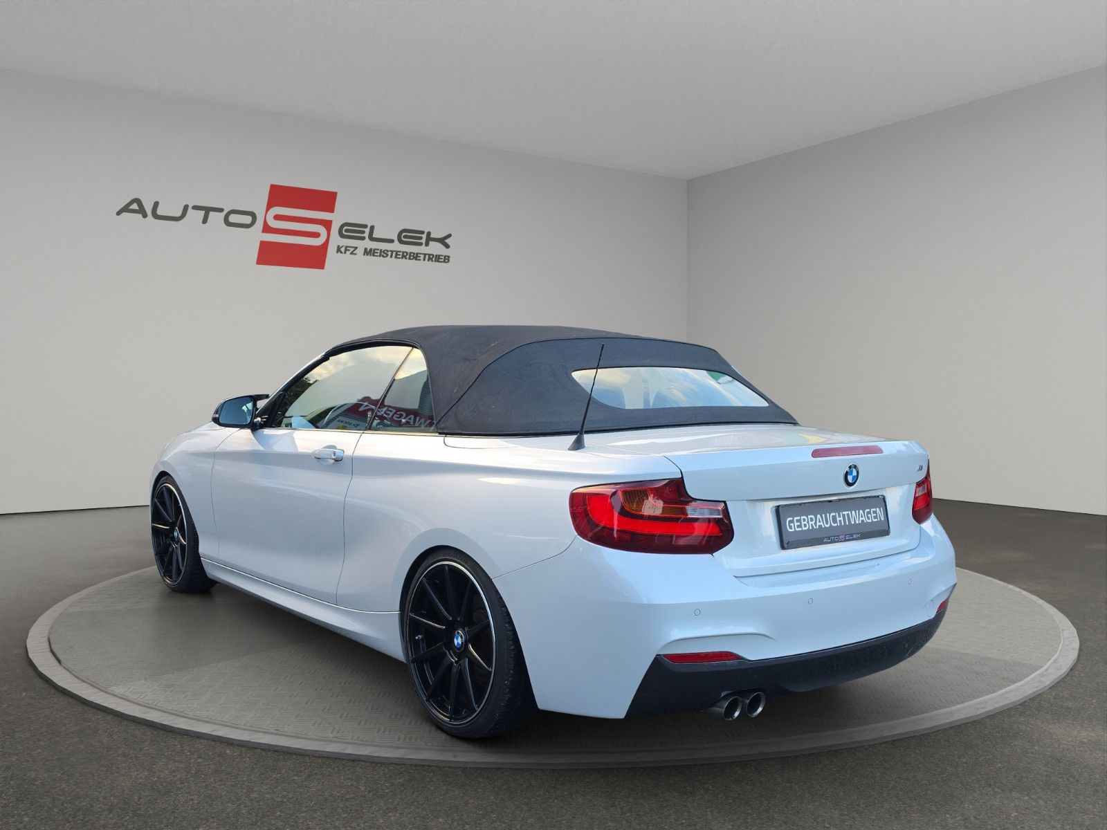 Fahrzeugabbildung BMW 218i Cabrio M Sport LEDER XENON SHZ TEMPOMAT