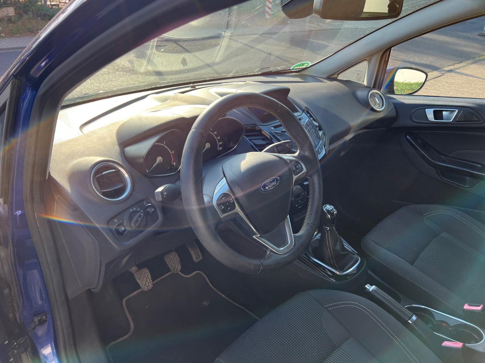 Ford Fiesta Titanium*Navi*Klimaautomatik