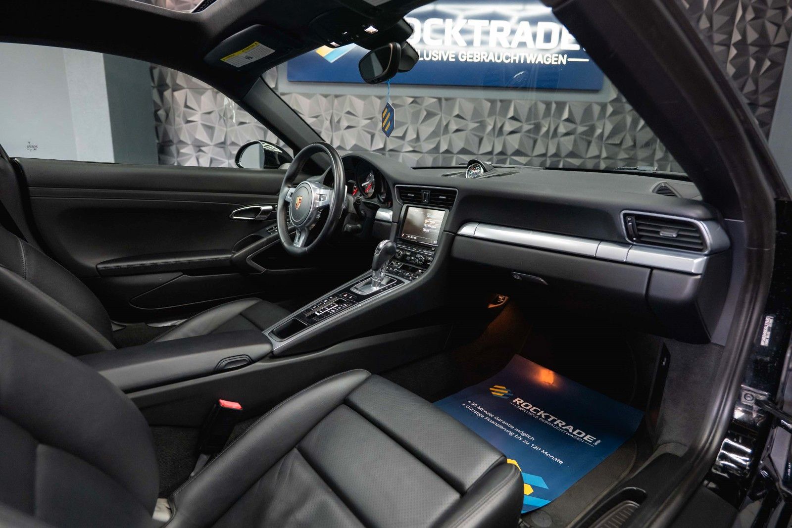 Fahrzeugabbildung Porsche 991 911 Carrera S Black Design Chrono *Pano*LED*