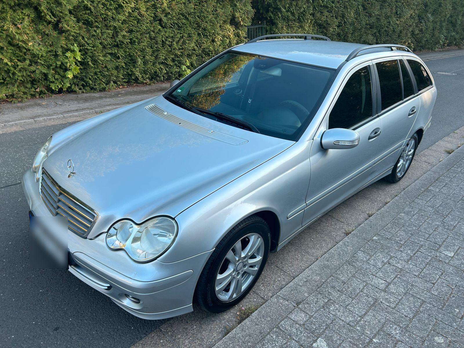 Mercedes-Benz C220 2006 — engine 150 HP (110kW)
