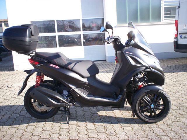 Piaggio MP3 300 Sport mit Topcase