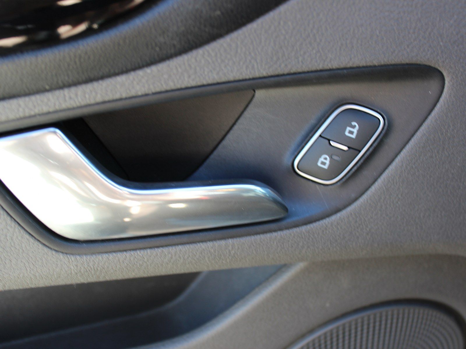 Fahrzeugabbildung Ford Transit Custom 320 L1 Sport 2,0 TDCi