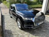 Audi Q7 e-tron3.0 TDI Bang u.Olufsen,Standheizung,AHK - Hybrid (Diesel/Elektro): Schwarz, Luftfederung, Geländewagen