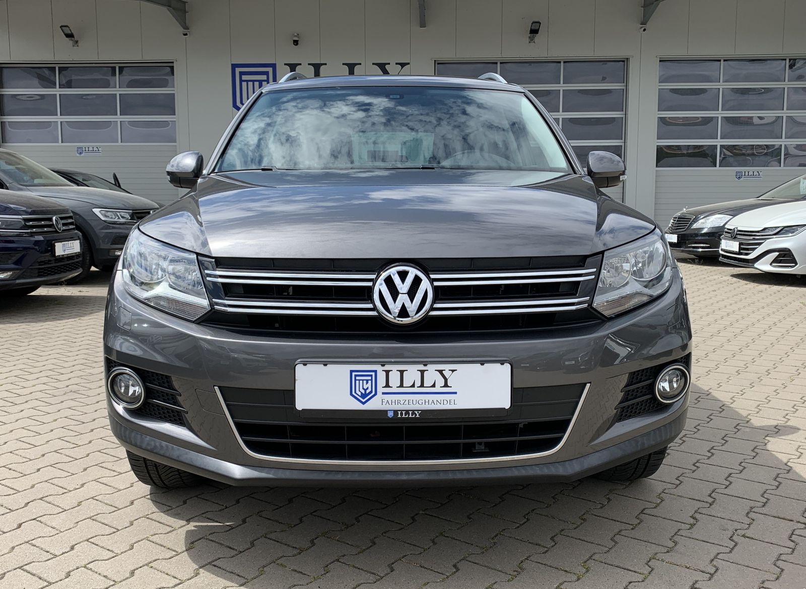 Fahrzeugabbildung Volkswagen Tiguan 1.4 TSI*Sport*AHK*STHZ*Tempomat*SHZ*