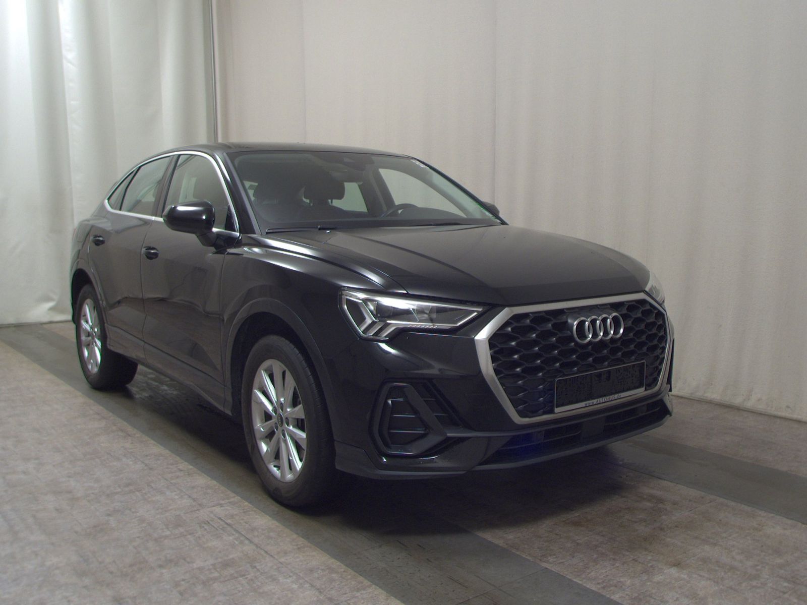 Audi Q3 Sportback 45 TFSI e Leder Navi LED vc RfK imagem 3