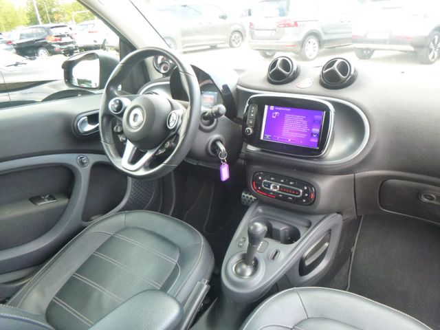 Fahrzeugabbildung Smart fortwo coupe electric drive / EQ >25.304 KM<