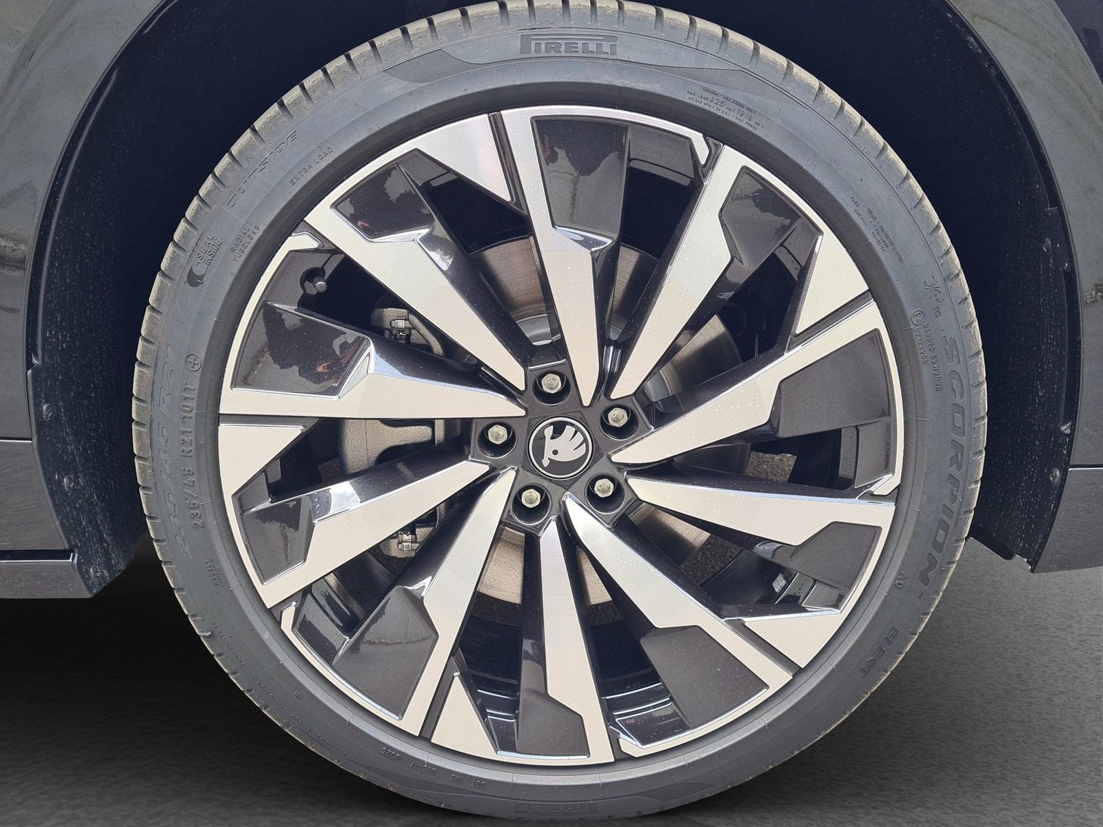 Skoda Enyaq - Bild 17