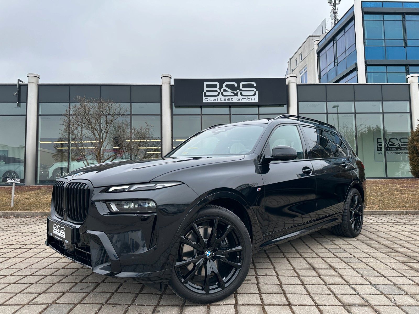 BMW X7 xDr 40d M Sport Pro|Aktivlenk|SkyL|AHK|BEIGE|