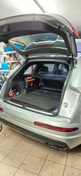 Audi Q7 3.0 TDI quattro tiptronic - - Audi Q7 mit Diesel-Antrieb: Silber