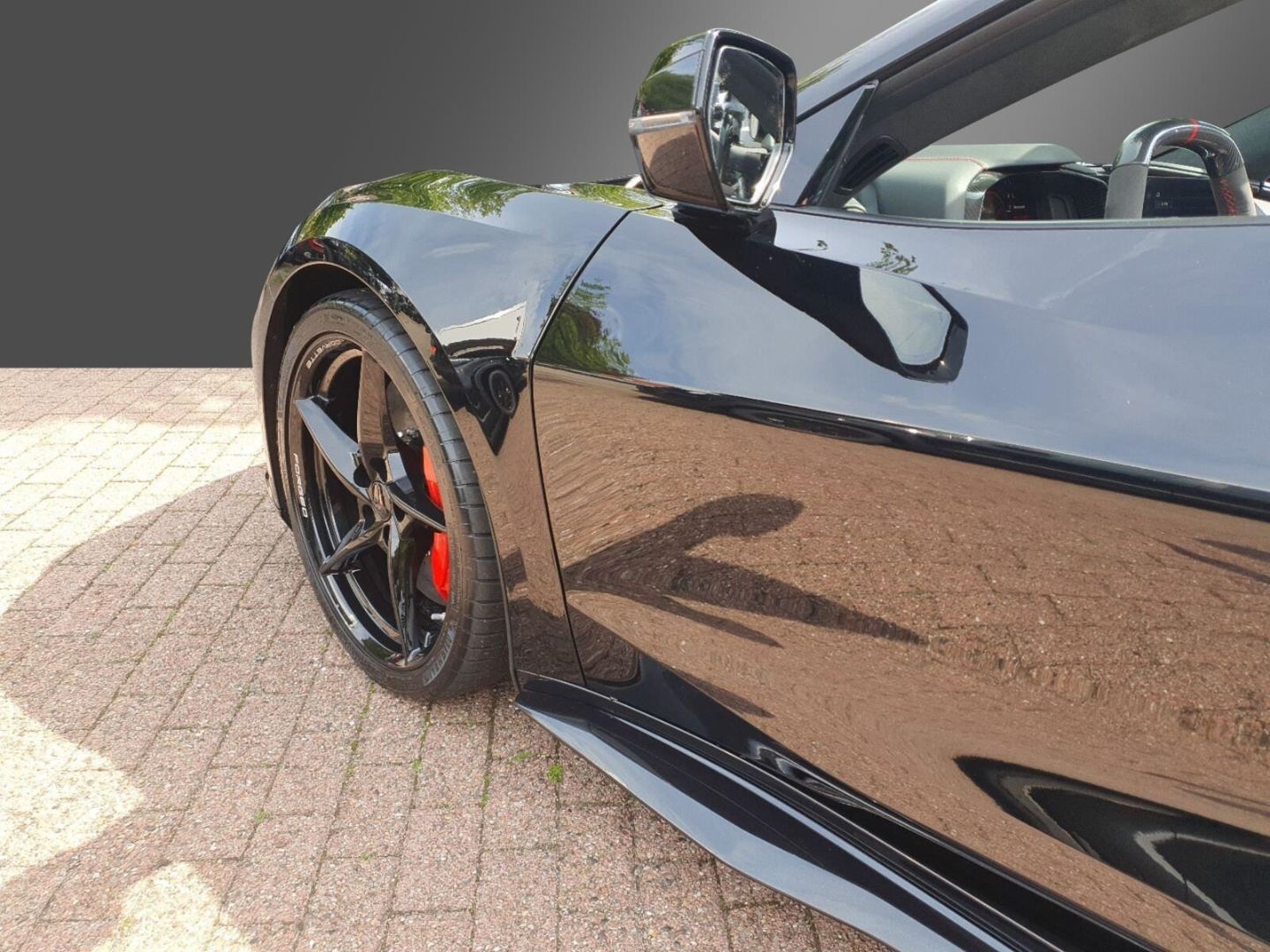 Fahrzeugabbildung Corvette C8 E-Ray Convertible 3LZ mit Werksgarantie