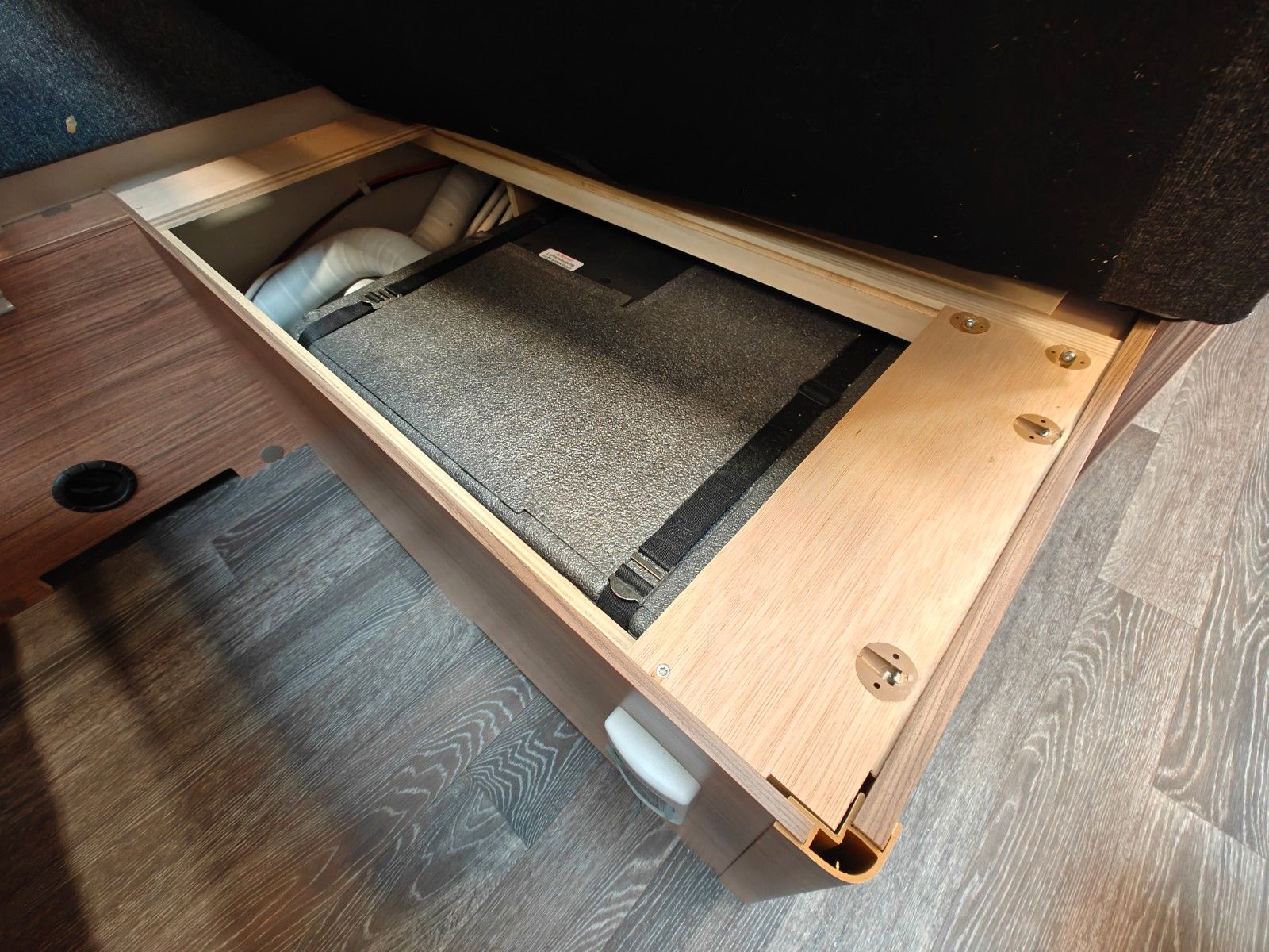 Fahrzeugabbildung Knaus Sport 400 QD EPower Selection - Mover, Klima -