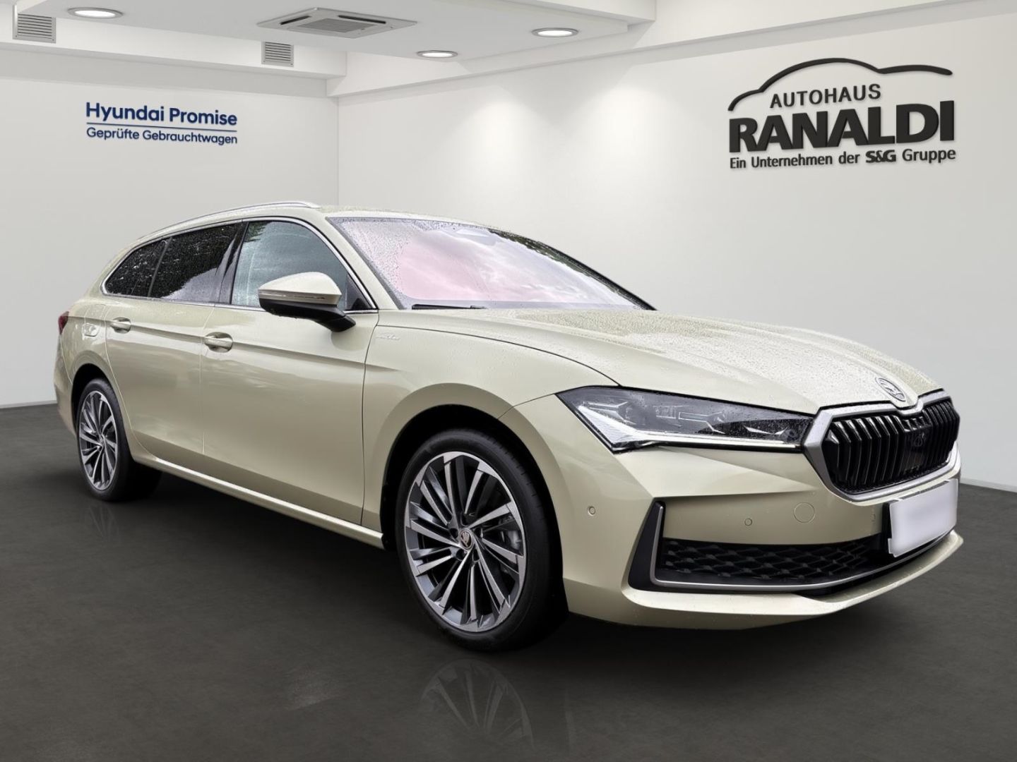 Skoda Superb Combi 1.5 TSI++EINMALIGE FARBKOMBINATION! foto 2