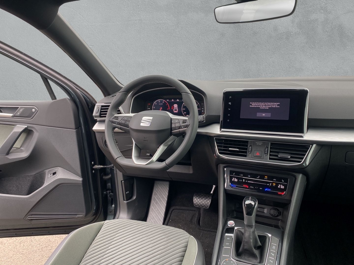 Fahrzeugabbildung SEAT Tarraco Xperience 1.5 TSI ACT EU6d *Farbe Dark C