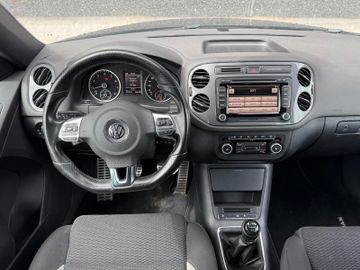 Volkswagen Tiguan - 8