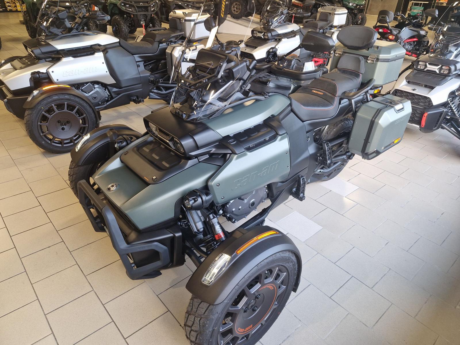 Can-Am Canyon Redrock 1330 Demo mit Akrapovic