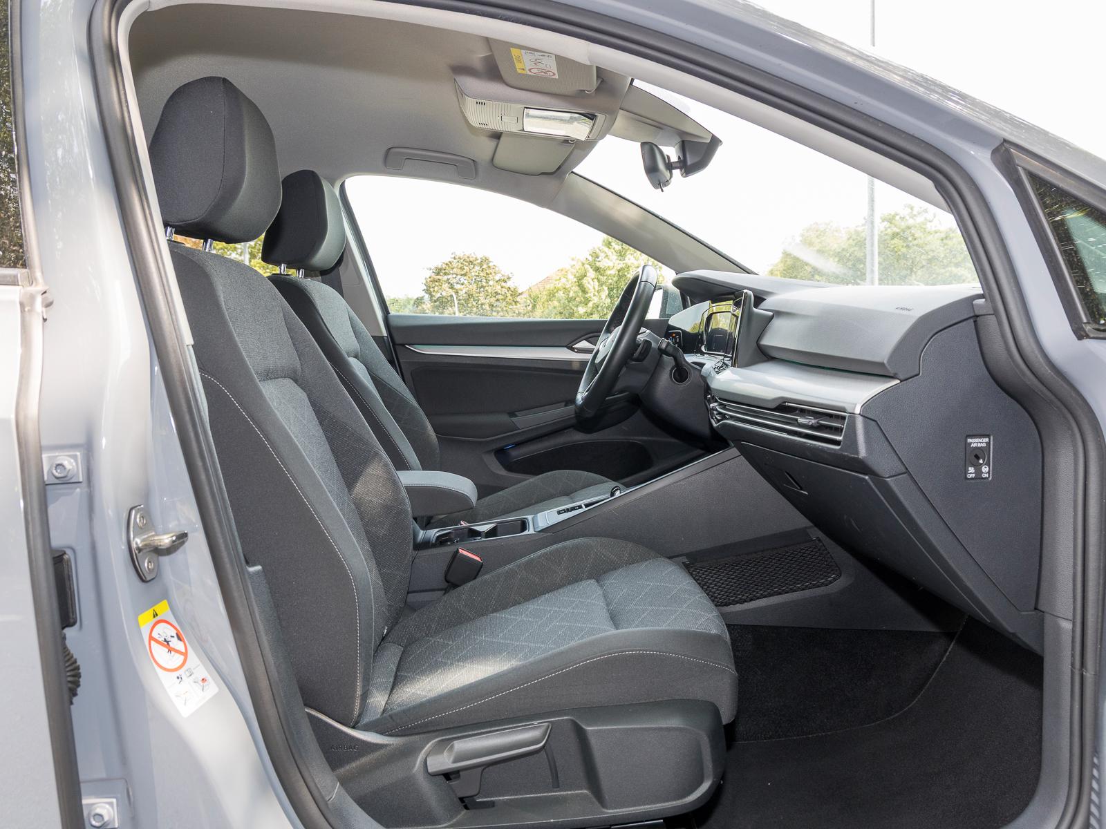 Volkswagen Golf VIII 2.0 TDI DSG Life NAVI AHK REARVIEW GJ-, миниатюра 3