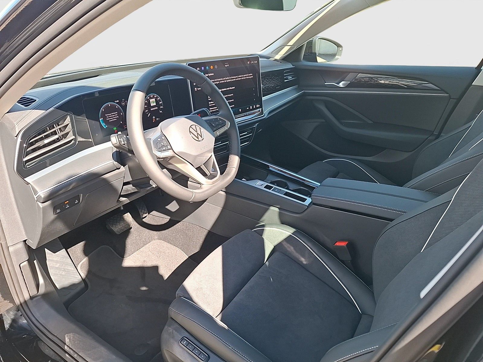 Fahrzeugabbildung Volkswagen Passat Variant TDI Elegance DSG Matrix AHK Navi