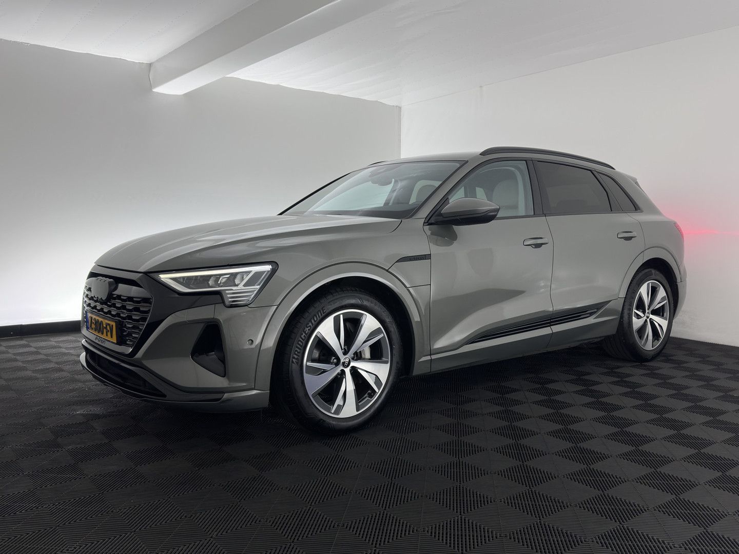 Audi Q8 e-tron 50 quattro Advanced Edition 95 kWh [3- imagem 3