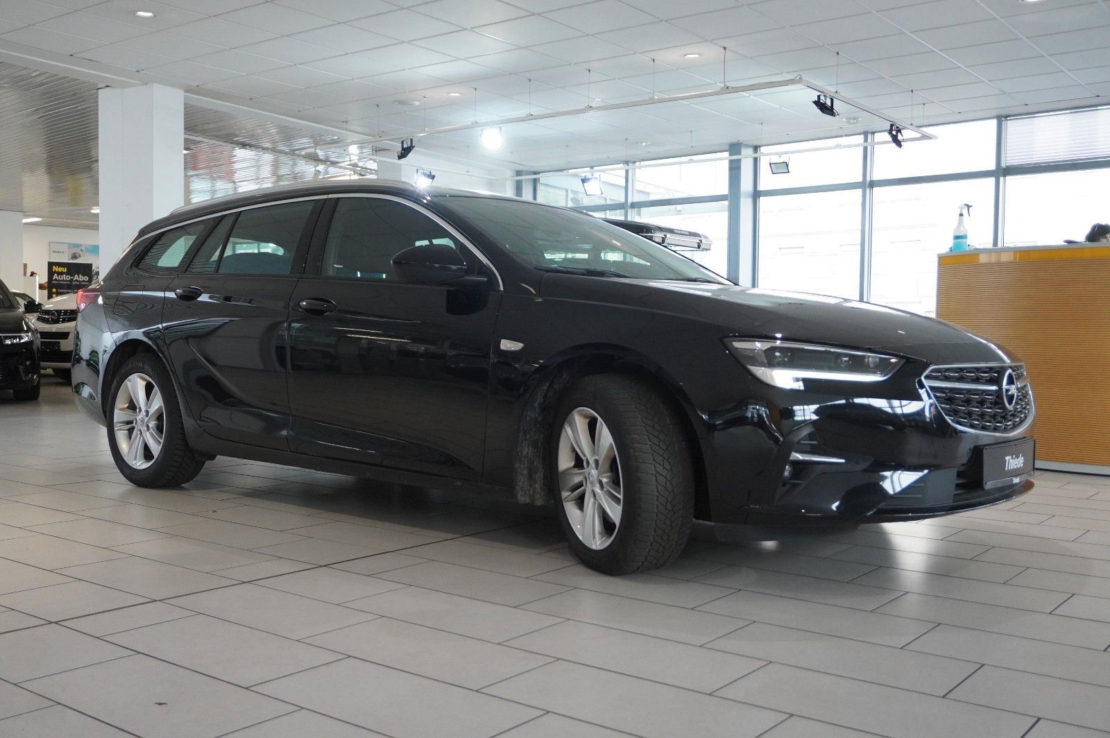 Fahrzeugabbildung Opel Insignia B ST 2.0D ELEGANCE NAVI/LED/KAMERA/AHK