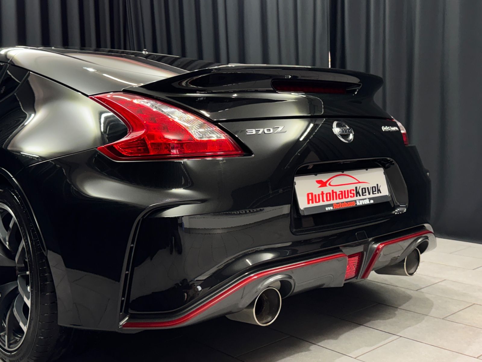 Fahrzeugabbildung Nissan 370Z Nismo|BOSE|RECARO|SCHALTER|D-FZG|U-FREI