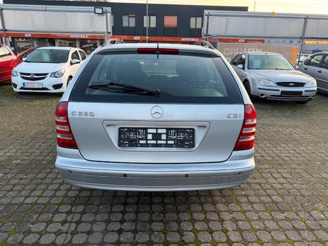 Mercedes-Benz C220 2007 — photo 8