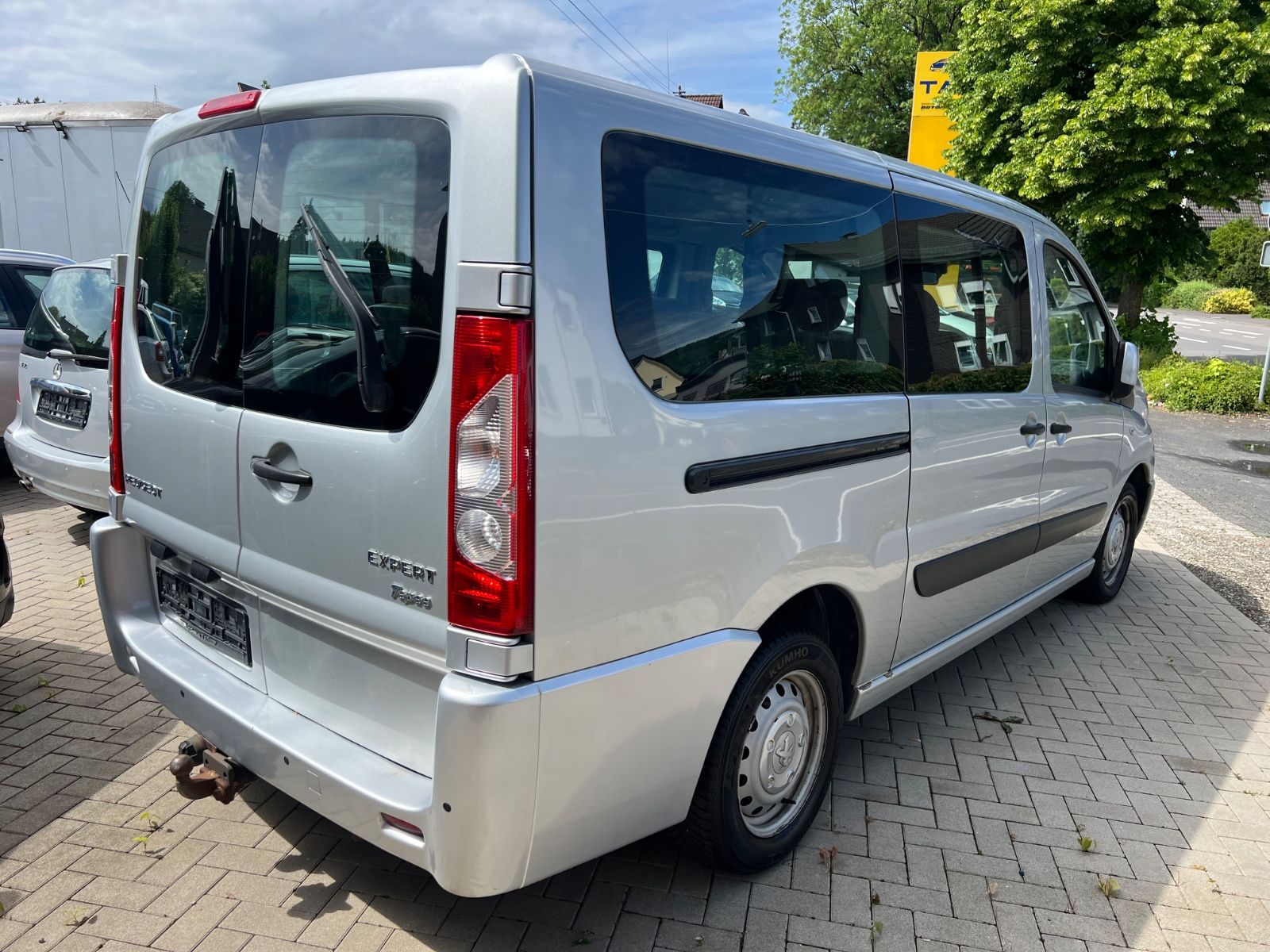 Fahrzeugabbildung Peugeot Expert Tepee L2H1 Active 8.Sitzer