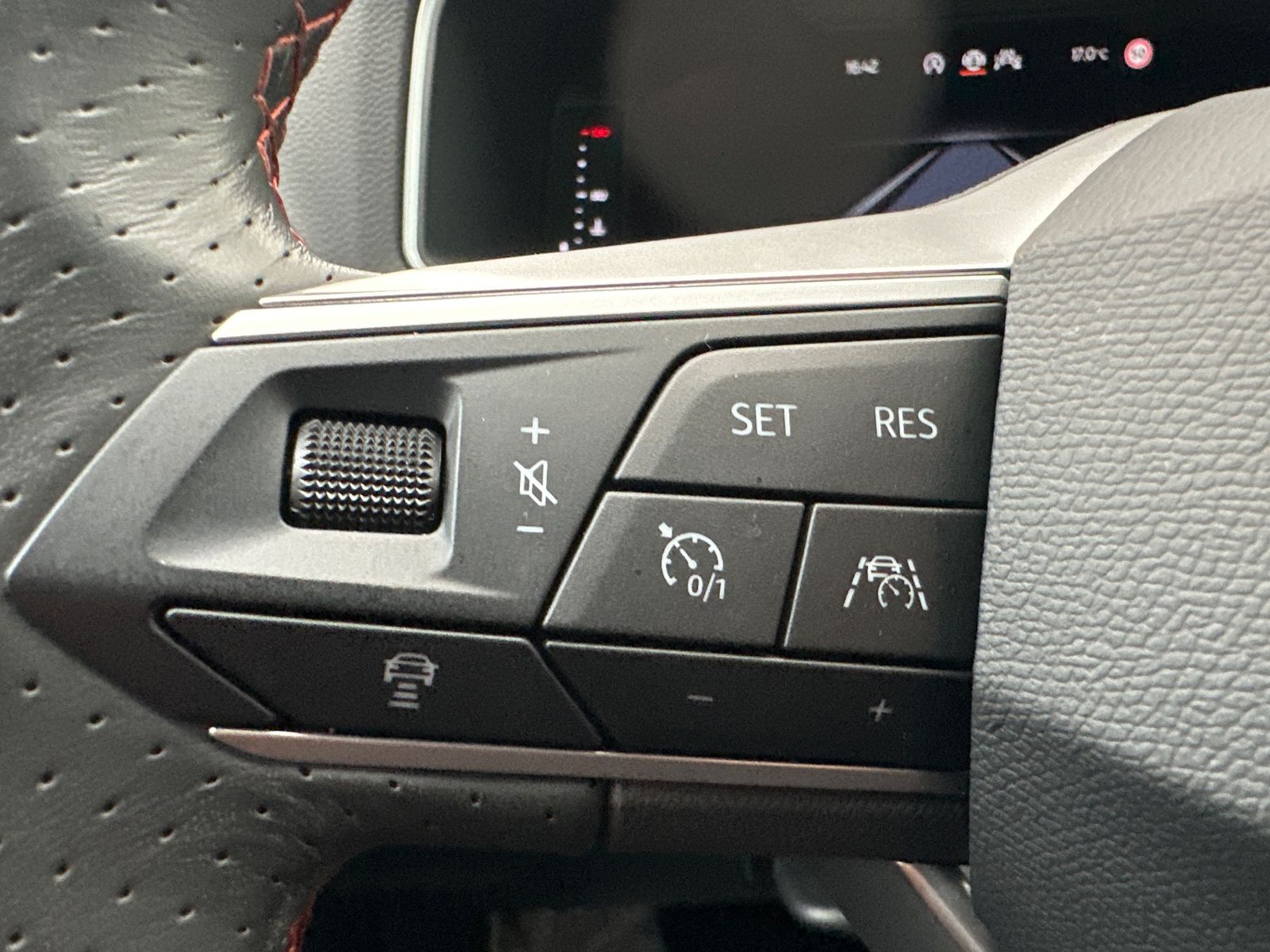 Fahrzeugabbildung SEAT Tarraco 2.0 TDI DSG FR NAV+LED+AHK+ACC+KAM