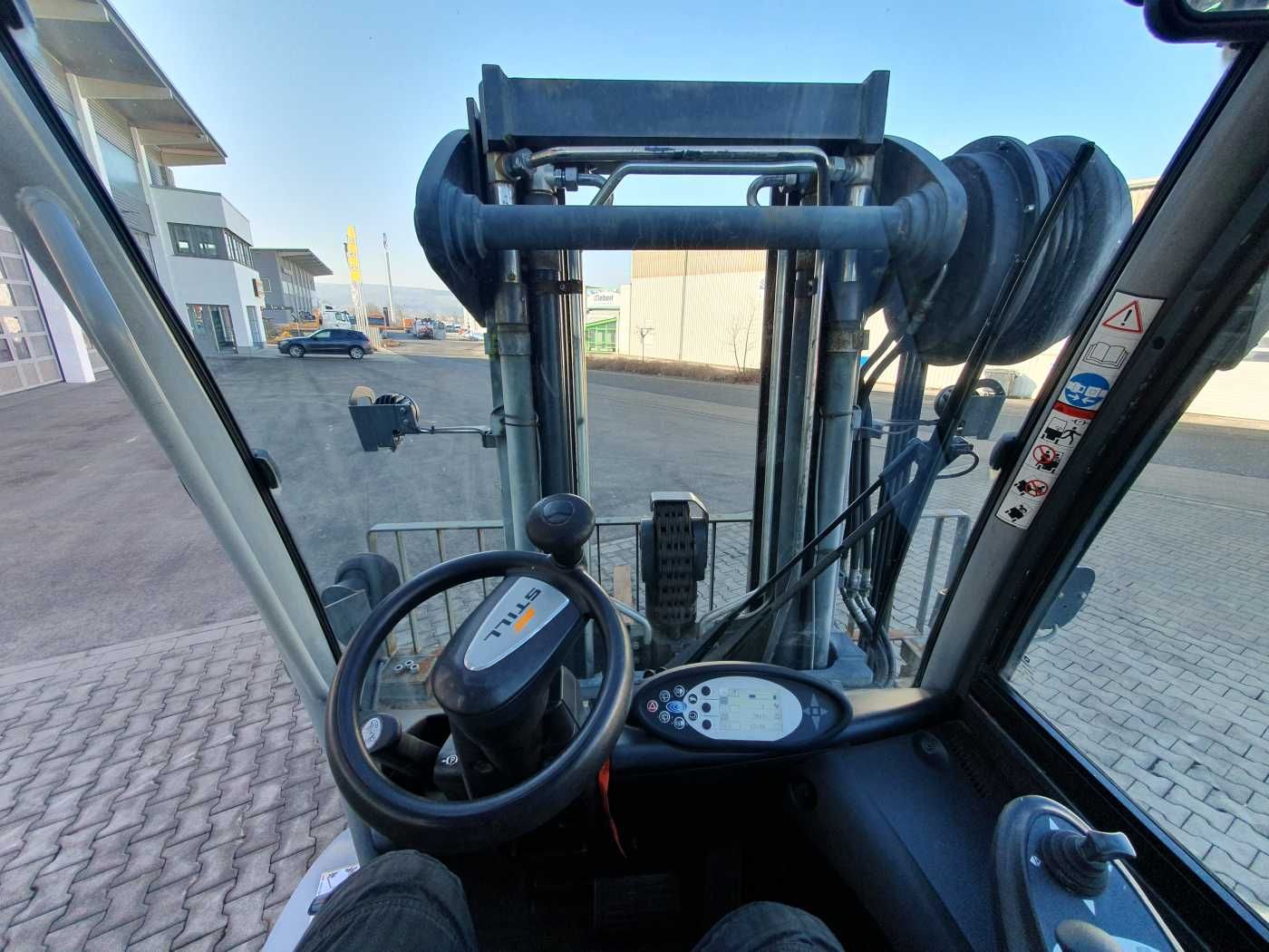 Fahrzeugabbildung Still RX70-80 / Duplex: 4.70m! / Zinkenversteller / SS
