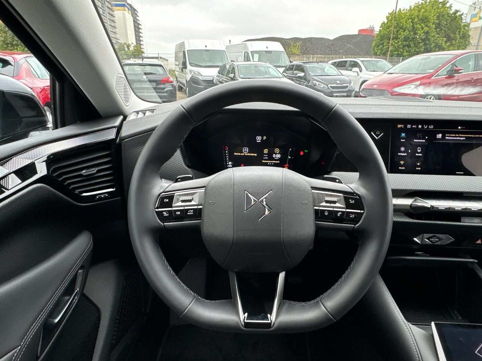 Fahrzeugabbildung DS Automobiles DS4 Rivoli NAVI+CARPLAY+SCHALTWIPPEN