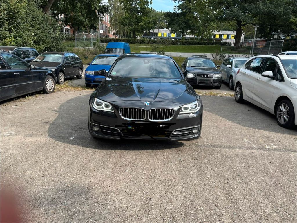 Image of BMW 530