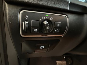 Volvo V60 Kombi Linje Business *Navi*Klima*AHK*Xenon*