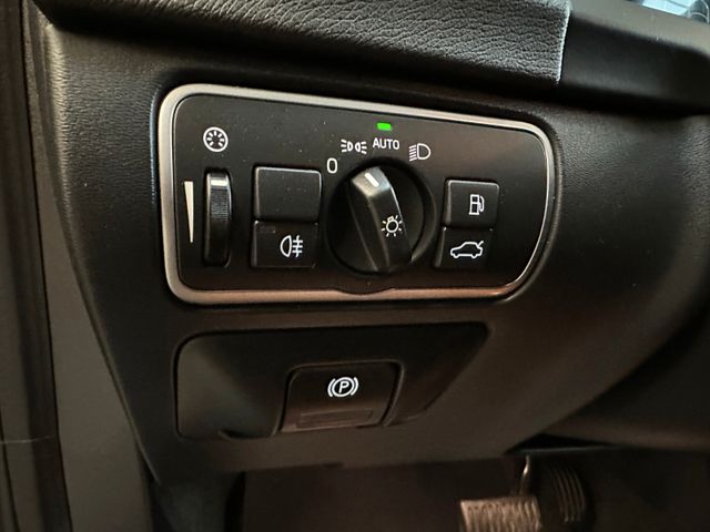 Volvo V60 Kombi Linje Business *Navi*Klima*AHK*Xenon*