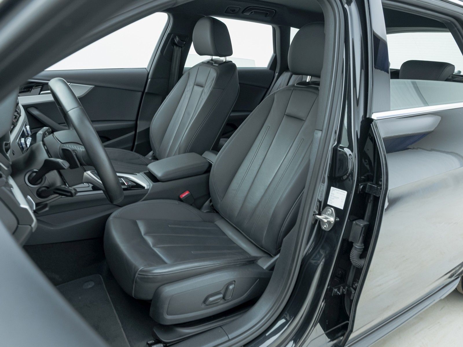 Audi A4 - Bild 12