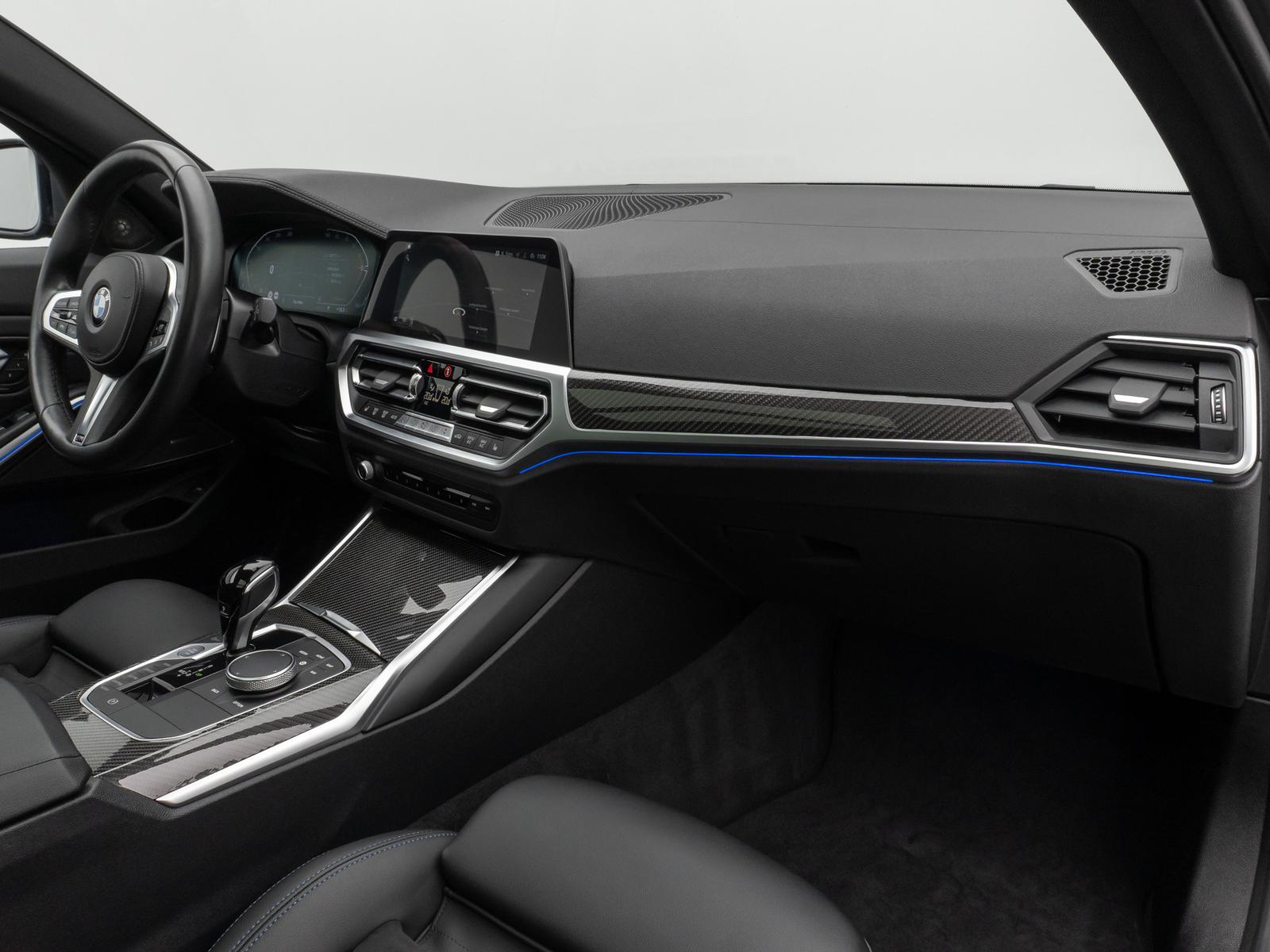 BMW 320i M Sport Panorama Kamera DAB H/K AHK 19Zoll