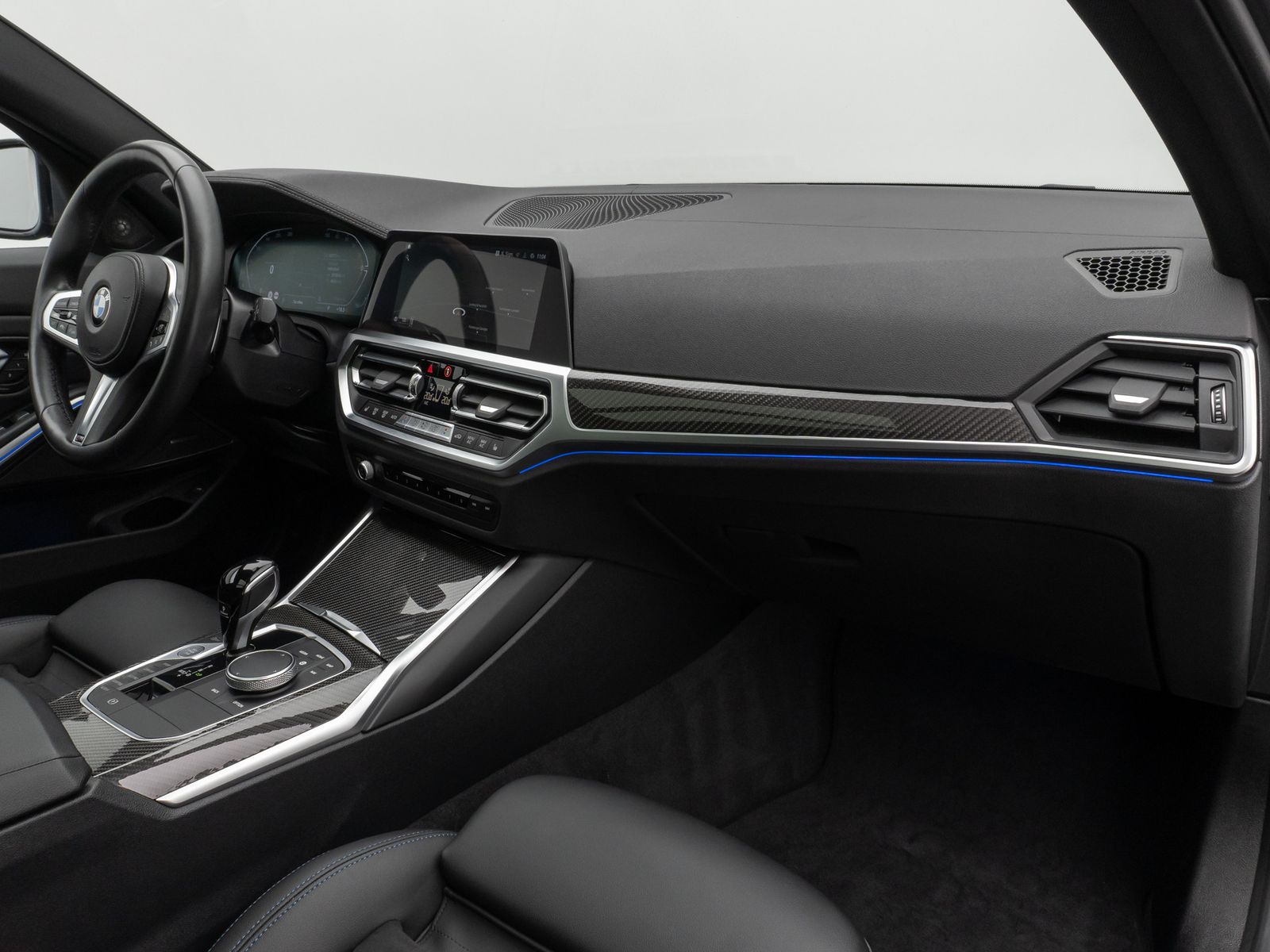 Fahrzeugabbildung BMW 320i M Sport Panorama Kamera DAB H/K AHK 19Zoll