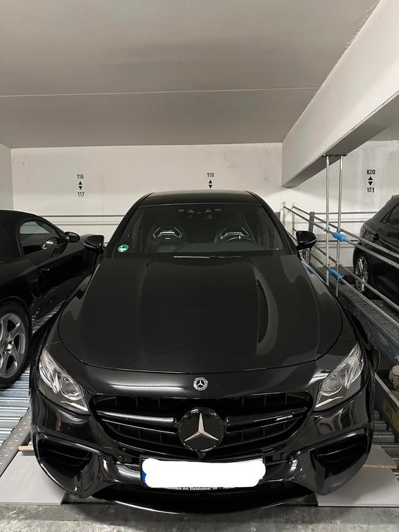 Mercedes-Benz E 63 AMG
