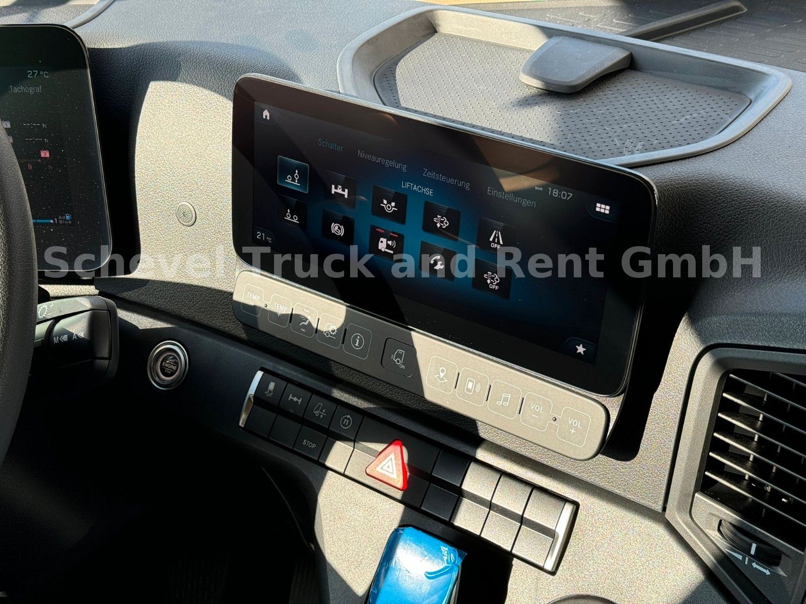 Fahrzeugabbildung Mercedes-Benz Actros 2545 6x2-4 Abrollkipper HYVA  Lift/Lenk