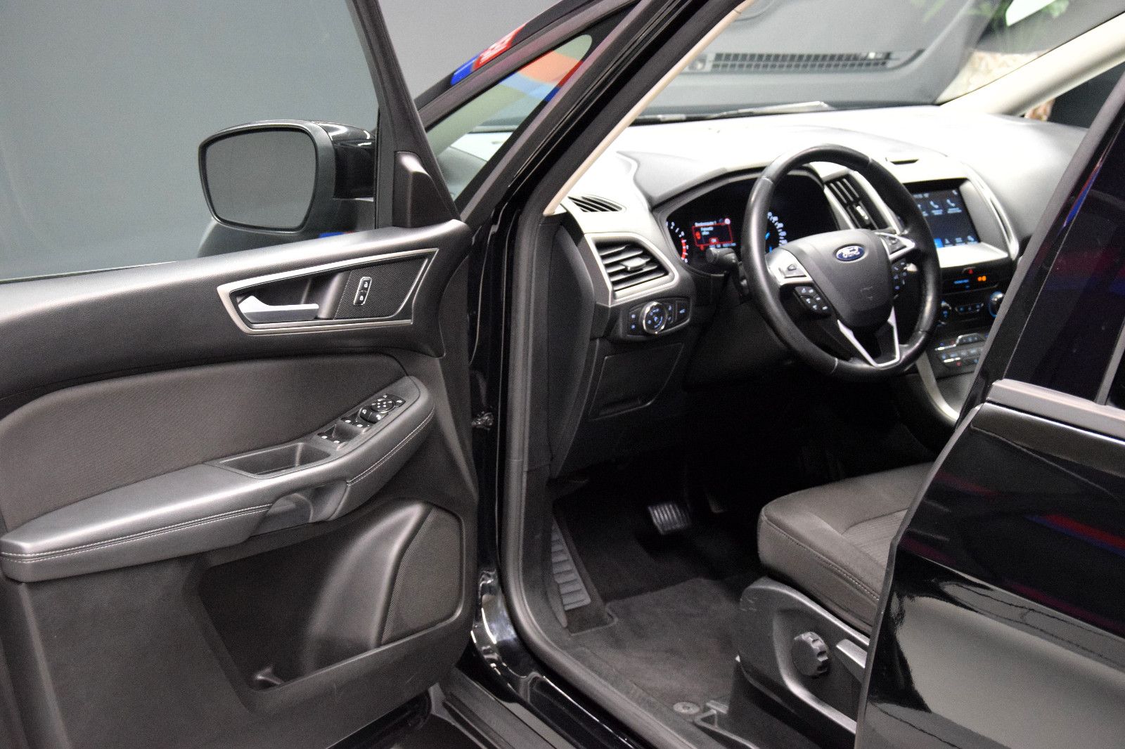 Fahrzeugabbildung Ford Galaxy PDC Kamera Automatik Tempomat