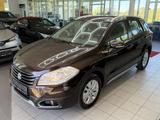 Suzuki SX4 S-Cross 1.6 DDiS 4x4 AHK DAB KEYLESS-GO SHZ - Suzuki SX4 mit Diesel-Antrieb: 1.6