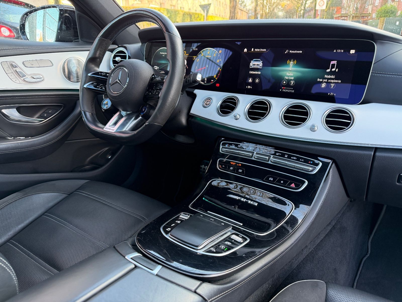 Fahrzeugabbildung Mercedes-Benz E 63s AMG 4Matic+ PANO*MEMO*BURMESTER*ACC*LED