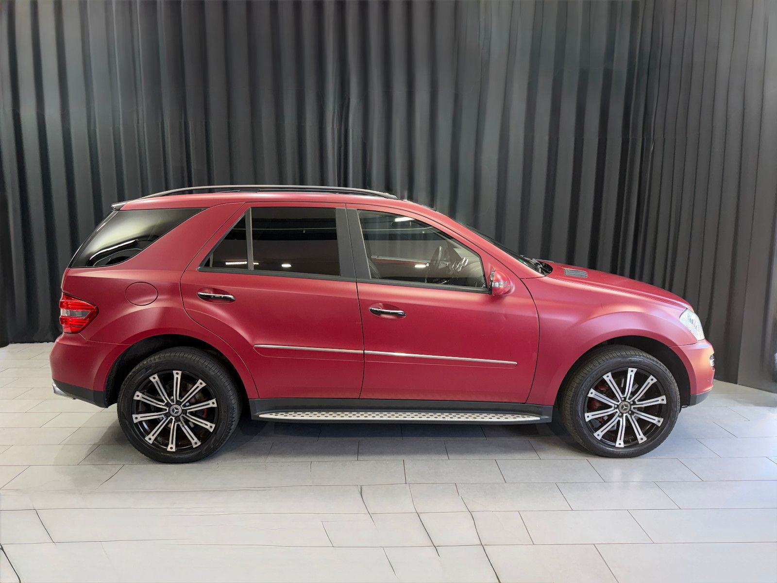 Fahrzeugabbildung Mercedes-Benz ML 500 4Matic 5.0 V8|H&K|PANO|NAVI|AHK