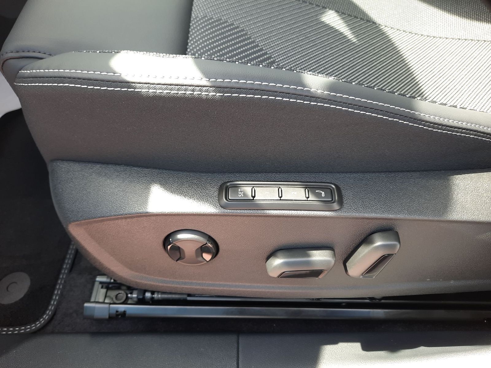 Ford Explorer - Bild 19
