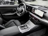 BMW 320d xDrive M Sport HUD PANO AHK SHZ RFK LM - BMW 3er Reihe in Bochum